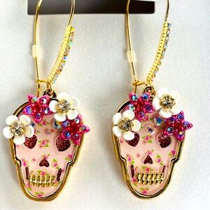 BETSEY JOHNSON Pink Sugar Skull Drop Style Earrings - NWT Brand New In Box